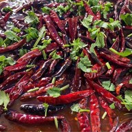 ชาบูเสียบไม้น้ำจิ้มรสเด็ด-ตลาดโรงปูนไนท์มาเก็ต