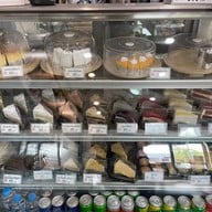 ฟาร์มหวาน คาเฟ่ แปดริ้ว สาขาหน้าขนส่ง