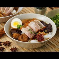 ต้มเลือดหมู อาหารป่า #ครัวสุดเขต ปั๊มปตท.แพรกษา 1