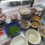 เกาเหลาเซี่ยงจี้ก๋วยจับน้ำใสเจริญนคร21 (มีเมนูอาหารอีสาน)