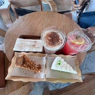 Lapuné Cafe and Scene