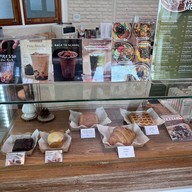 Lapuné Cafe and Scene