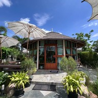 Lapuné Cafe and Scene