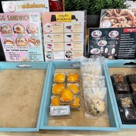 ฟาร์มหวาน คาเฟ่ แปดริ้ว สาขาหน้าขนส่ง