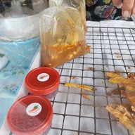 ป้าแดง ไส้อั่วข้าวแป้ง (วัวลาย)