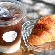 Goodthink cafe & bakery (กู๊ดติ้ง คาเฟ่ แอนด์ เบเกอรี่) ลาดกระบัง