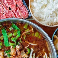 เรือเอก (เตี๋ยวเรือ&ข้าวกระเพรา) เรือเอก (เตี๋ยวเรือ&ข้าวกระเพรา)