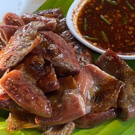 ส้มตำยูโรเมี่ยงปลาเผา