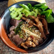 เมนูของร้าน ส้มตำแซ่บนัวร์ ตลาดบริบูรณ์