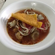 ก๋วยเตี๋ยวต้มยำหมูกรอบ บ้านแพน (โอ๊ตต้มยำ)