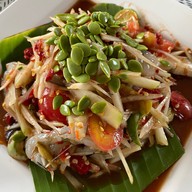 ส้มตำยูโรเมี่ยงปลาเผา