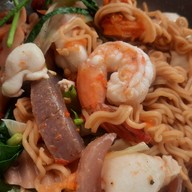 ยำ ยำขนมจีน (แจ๊คยำแซบ)) ม.นเรศวร