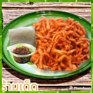 หมูทอด-ขายดี.! หมูทอดเชียงฮาย ตลาดลาซาล 10 - สุขุมวิท