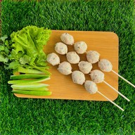 ลูกชิ้นปิ้ง  โครตผัก 🍡🥬🥒  ไก่ทอด~แมลงทอด