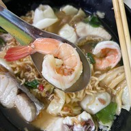 เจ้นุ้ยข้าวต้มปลา