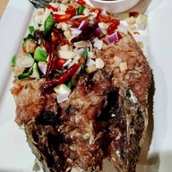 เมนูของร้าน ไก่ย่างพริกไทยดำ ห้าแยกพลับพลาไชย