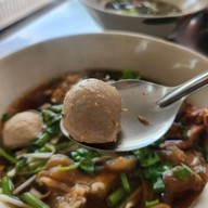 ก๋วยเตี๋ยวเนื้อสุโขทัยโภชนา