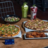 Street Pizza & The Wine House