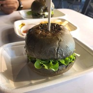 เบอร์เกอร์วิทยา-ฟู้ดทรัค ดราก้อนทาวน์ จุฬาฯซอย20