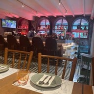 Charm Eatery and Bar ราชครู