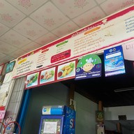 ผัดไทยแค๊ปหมู วังชมภู