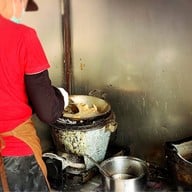 ก๋วยเตี๋ยวคั่วไก่ สวนมะลิ (Chicken Noodles Suan Mali) วัชรพล ก๋วยเตี๋ยวคั่วไก่ สวนมะลิ (Chicken Noodles Suan Mali) วัชรพล