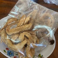 ผัดไทยแค๊ปหมู วังชมภู