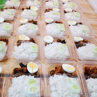 จุ้ง ข้าวหมูแดง ข้าวขาหมู นครปฐม สาขาตลาดธันยาอ้อมใหญ่ ซอย1 ล็อค B9