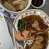เมนูของร้าน เฮียเป็ด ข้าวหน้าเป็ดย่าง อู่รถเมล์สายลวด สมุทรปราการ