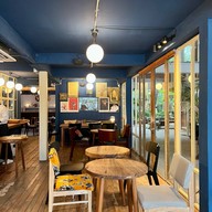 Blue's Bar and Bistro