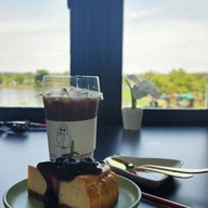 Nutt-journey Cafe&Bistro