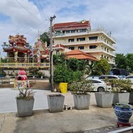วัดเกาะลอย