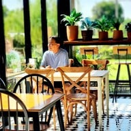 Red Brick Cafe & Restaurant
