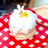 The Blooming Gallery ทองหล่อ