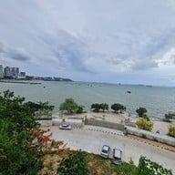 เกาะลอย ศรีราชา