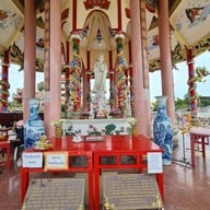 วัดเกาะลอย