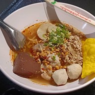 เมนูของร้าน โซ้ย เย็นตาโฟลูกชิ้นแคะ ต้มยำมะนาวสดรสเด็ด ดอนหวาย