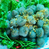ลูกชิ้นทอด ปลายแหลม