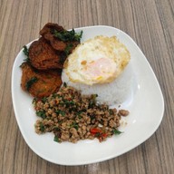 สี่แซ่บ กะเพราไฟลุก ข้าวผัดปู พระราม 6 อาคารทิปโก้