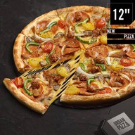 Urban Pizza พิซซ่า อารีย์ ฮิลล์