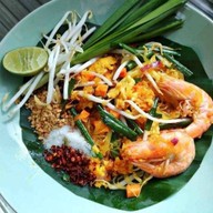 ผัดไทย-ตามสั่ง ครัวบ้านหลังมุม