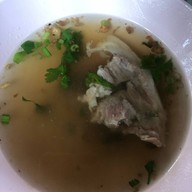 ก๋วยเตี๋ยวลูกชิ้นปลานายใบ้พระราม5 เชิงสะพานพระราม5ฝั่งนนท์