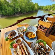หัวพาน ซีฟู้ด สิชล โดยแพปลาทะเลใจ สิชล วัดสุชน วัดเจดีย์ เขาพลายดำ