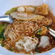 9 รส เย็นตาโฟ ลูกชิ้นแคะ เยาวราช Foody Farm บางใหญ่