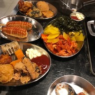 Hotpokki เมเจอร์ ซีนีเพล็กซ์ ปิ่นเกล้า