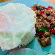 ขนมหวานทานเล่น ลาดกระบัง