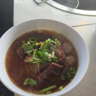 เจ๊ดา ก๋วยเตี๋ยวเนื้อ