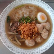 ก๋วยจั๊บญวนไทอุบล & อาหารตามสั่ง