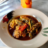 ข้าวแกงคุณสา  หมู่บ้านสัมมากร