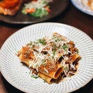 Mod Kaew Wine Bar กรุงเทพมหานคร